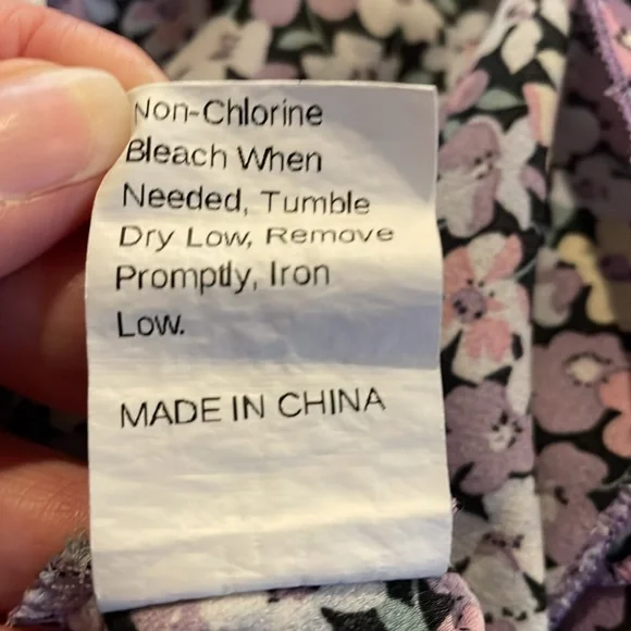 Shein Purple Floral top size large - Picture 7 of 7